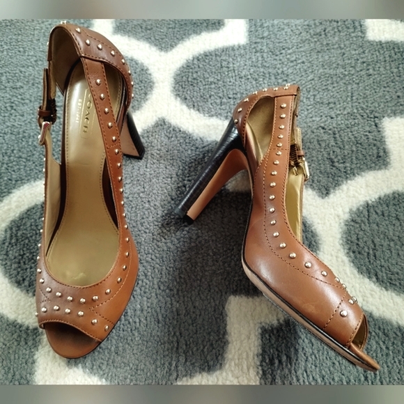 Coach "Billie" Studded Peep Toe Heel 👠in Walnut - Picture 10 of 13